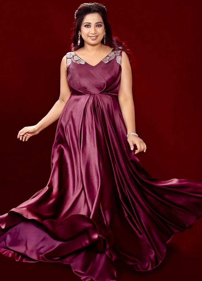 Melody Queen Of Bollywood Industry Shreya D Birthday Special Photos - Sakshi16