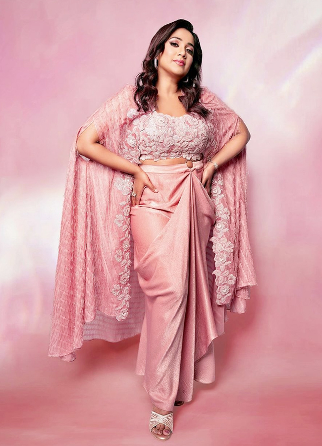 Melody Queen Of Bollywood Industry Shreya D Birthday Special Photos - Sakshi6