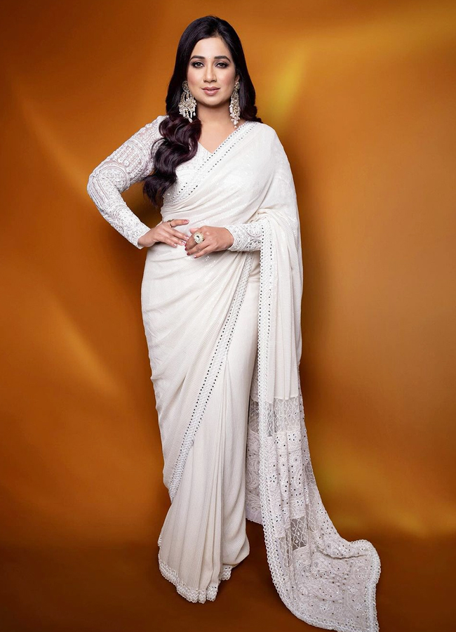 Melody Queen Of Bollywood Industry Shreya D Birthday Special Photos - Sakshi14