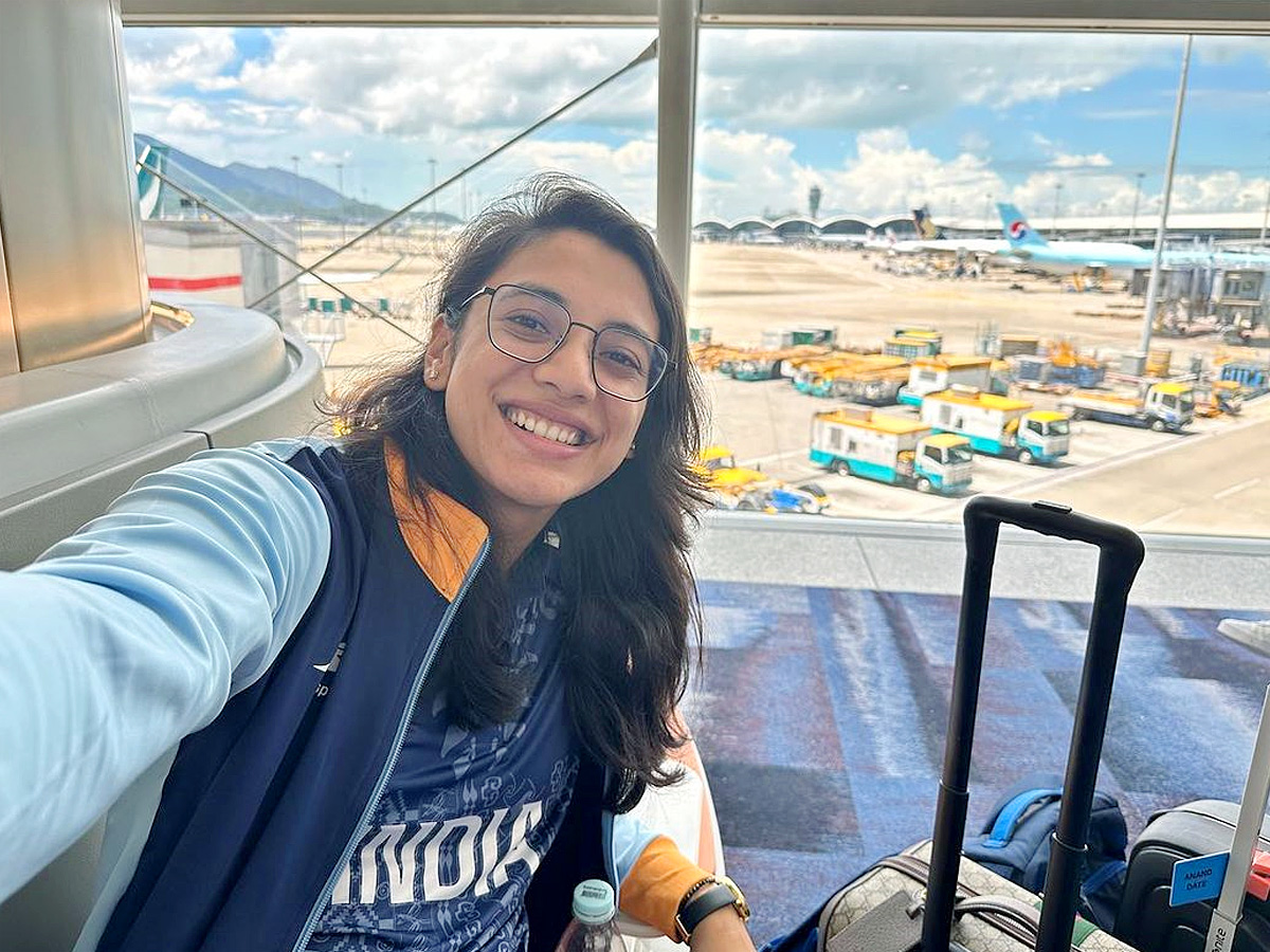 WPL 2024 Winner RCB Captain Smriti Mandhana Latest HD Photos - Sakshi10