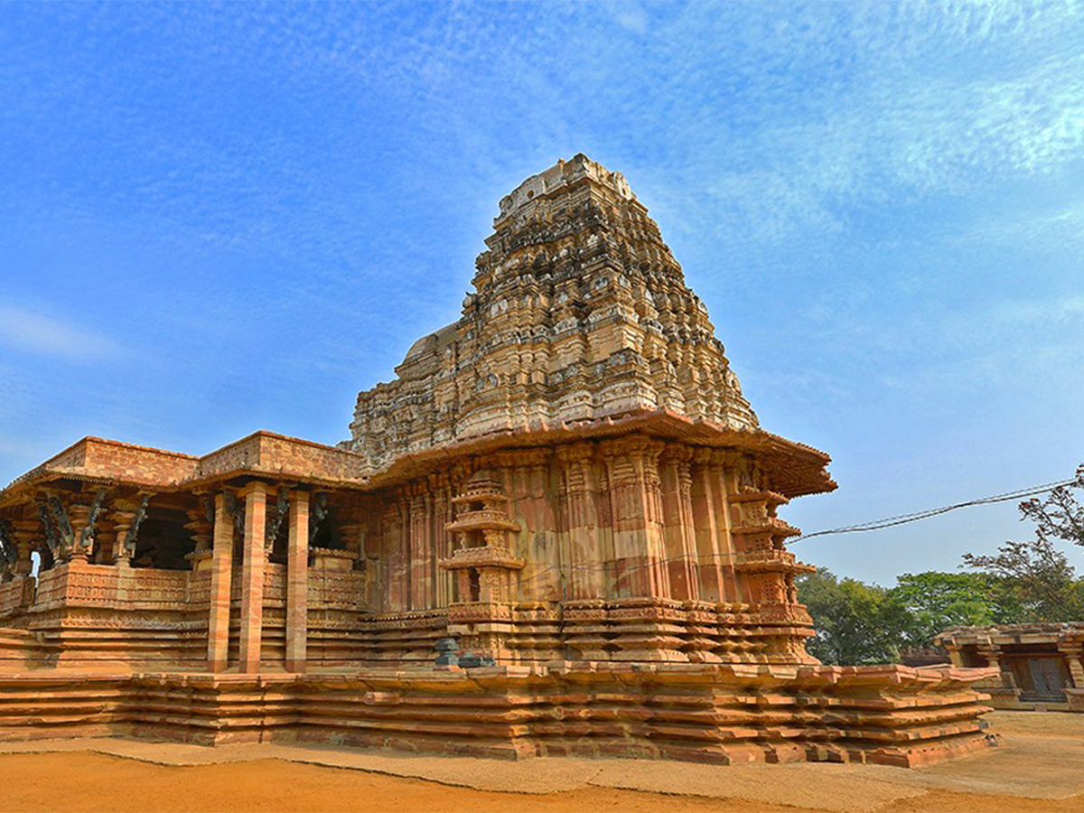 Have you visited these famous temples in Telangana - Sakshi19