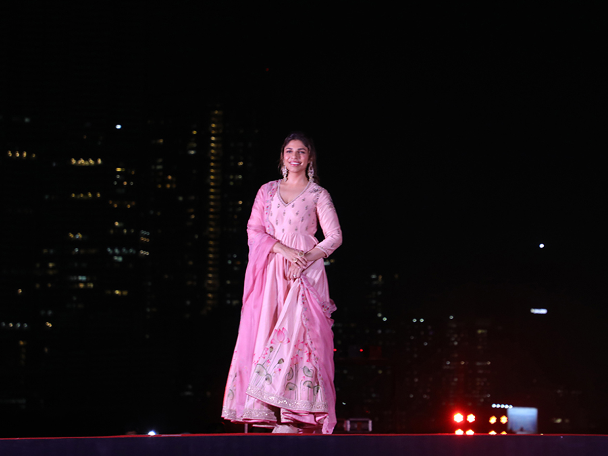 Special Unveil Release Date Of Heeramandi The Diamond Bazaar By Drone Show Photos - Sakshi6