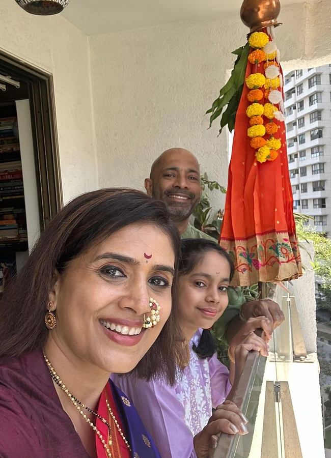 Gudi Padwa 2024: Celebrities Celabrating Gudi Padwa - Sakshi15