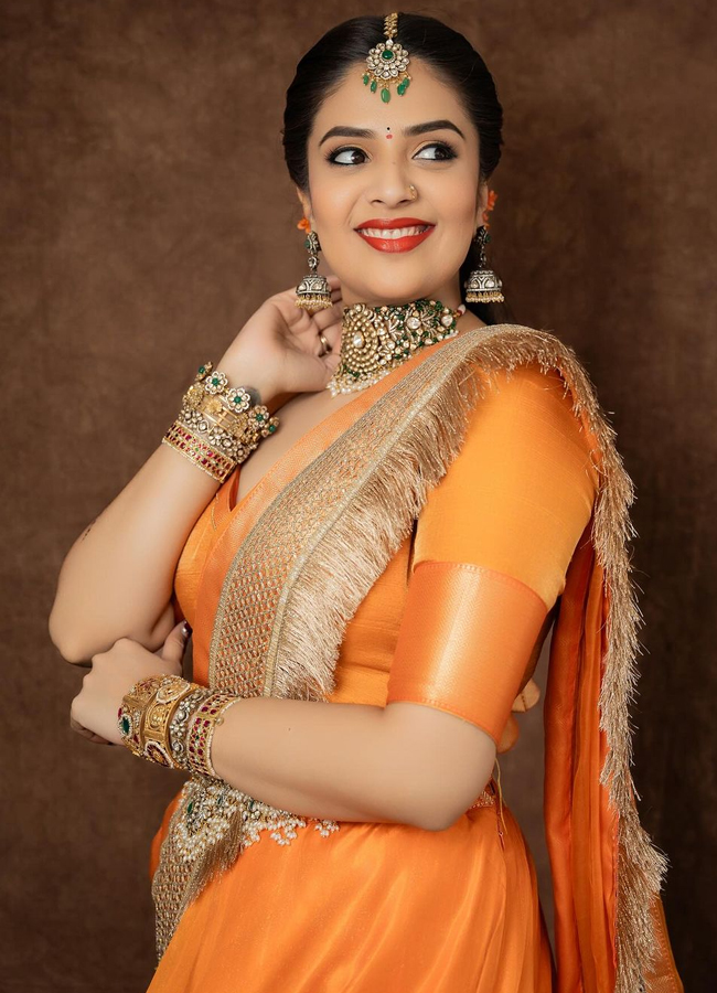 Anchor Sreemukhi Ugadi Special Photos - Sakshi2