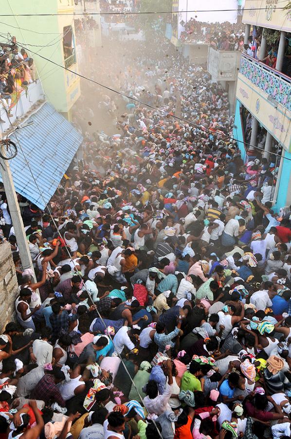 Pidakala Samaram Festival In Kairuppala Photo Gallery - Sakshi11