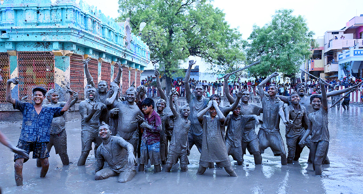 Pidakala Samaram Festival In Kairuppala Photo Gallery - Sakshi17