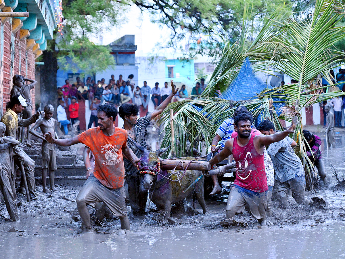 Pidakala Samaram Festival In Kairuppala Photo Gallery - Sakshi23