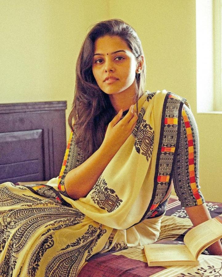 Kannada Actress Swathishta Krishnan Latest HD Photos Goes Viral - Sakshi4