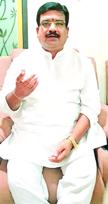 మాట్లాడుతున్న
బీసీ సంఘం జాతీయ అధ్యక్షుడు ఉదయ్కిరణ్ 1