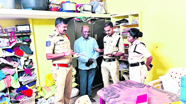 సత్తక్కపల్లిలో ఎస్సై అనిల్..3