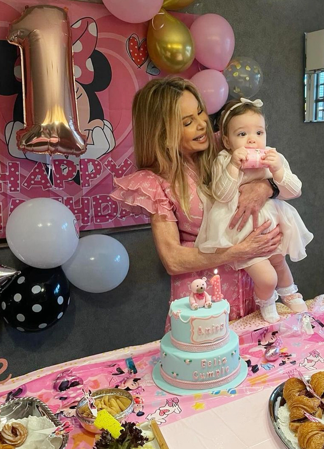 Spanish Actress gave birth to baby with his late son sperm - Sakshi9