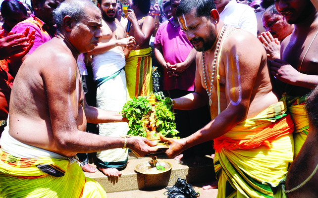 సుదర్శన చక్రంకు చక్రస్నానం 1