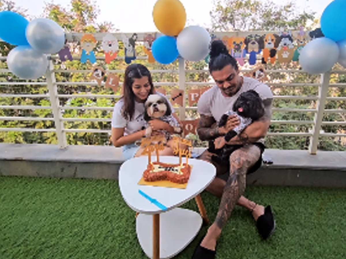Varalaxmi Sarathkumar Celebrates Pets Birthday With Boyfriend  - Sakshi6