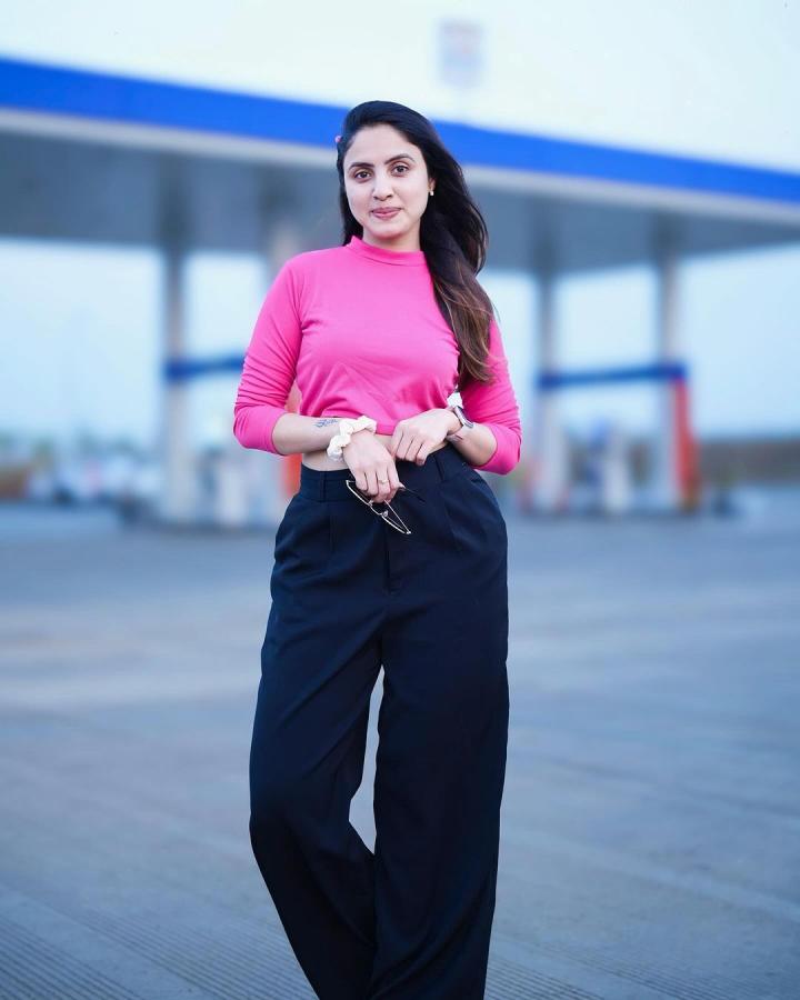 Priyanka Kholgade Latest HD Photos Goes Viral8