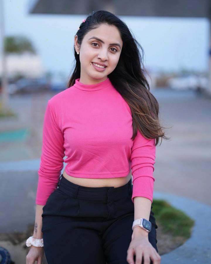 Priyanka Kholgade Latest HD Photos Goes Viral12