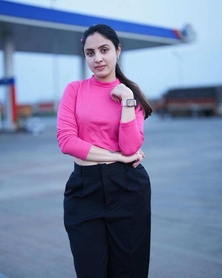 Priyanka Kholgade Latest HD Photos Goes Viral13