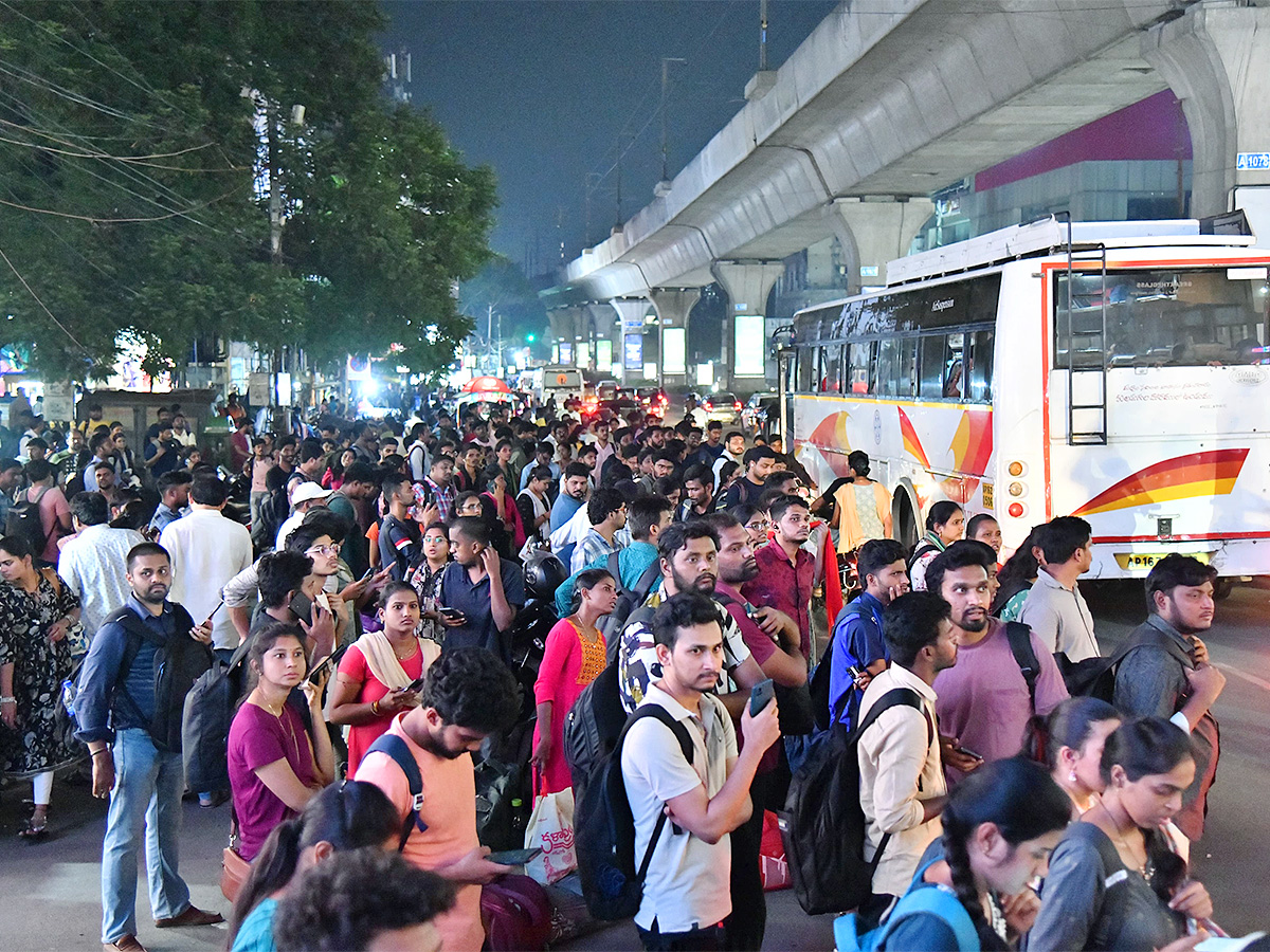 AP Elections 2024: Voters Rush to Home Towns4