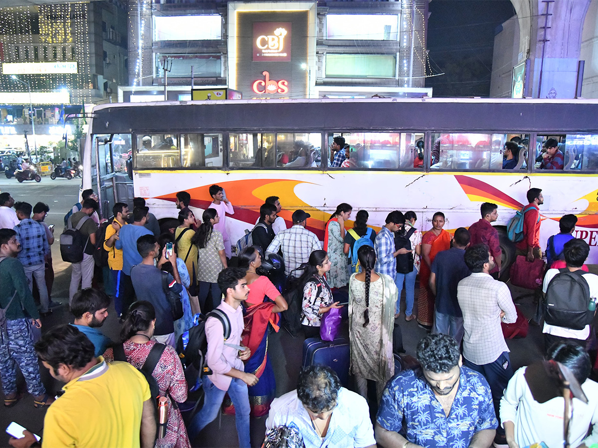 AP Elections 2024: Voters Rush to Home Towns6