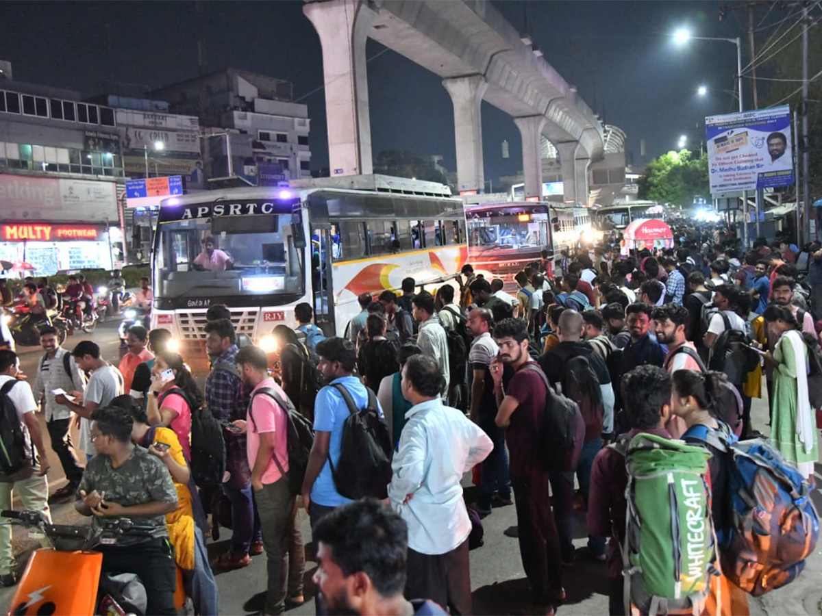 AP Elections 2024: Voters Rush to Home Towns8