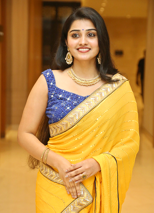 Athira Raj: ‘కృష్ణమ్మ’ మూవీ హీరోయిన్ నటి అథిరా రాజ్‌ (ఫొటోలు) | Actress ...