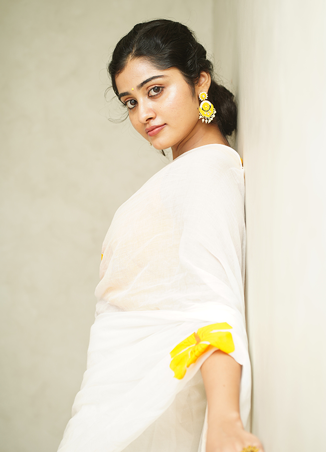 Athira Raj: ‘కృష్ణమ్మ’ మూవీ హీరోయిన్ నటి అథిరా రాజ్‌ (ఫొటోలు) | Actress ...