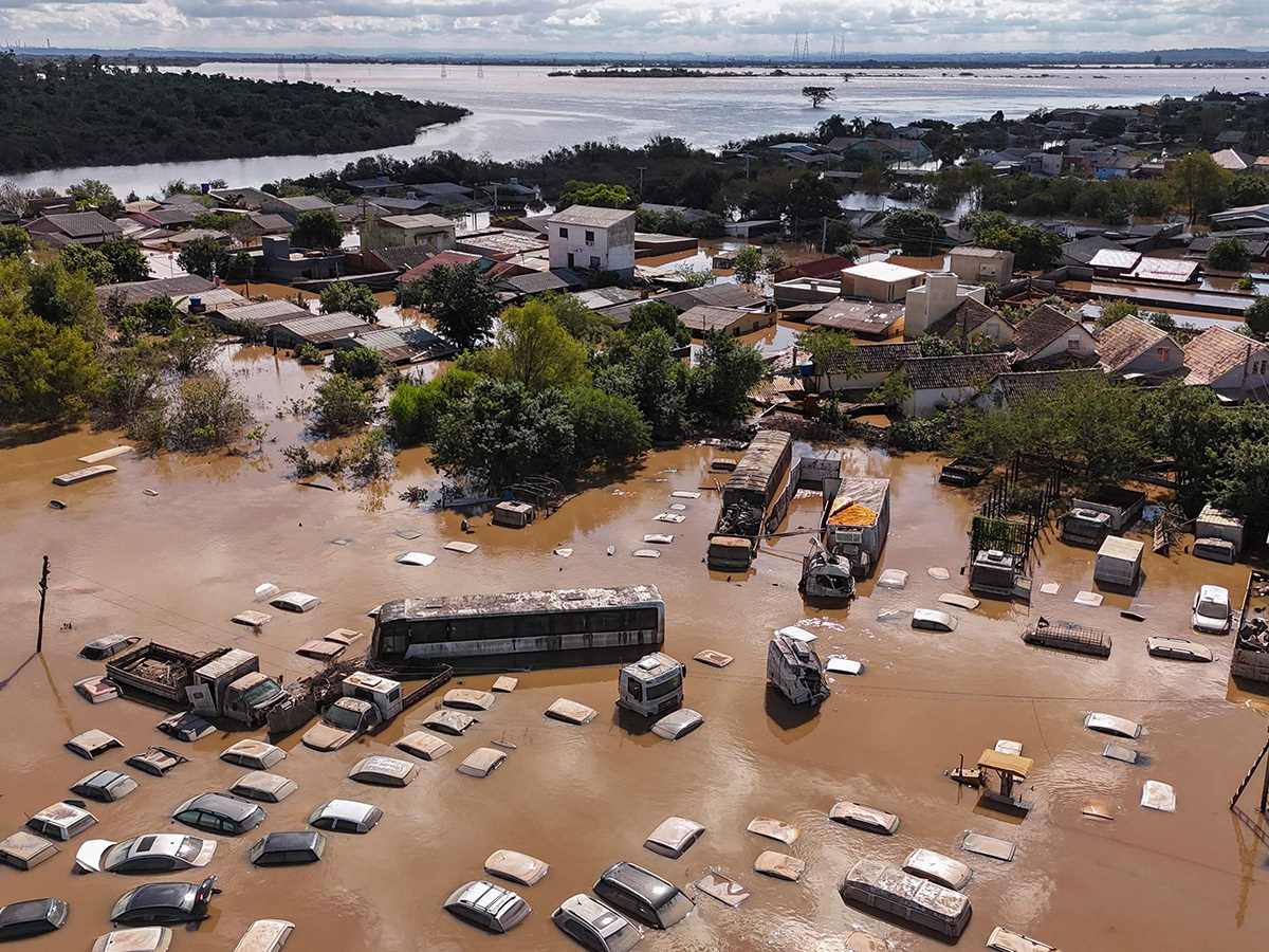 Brazil floods: Hundreds of Rio Grande do Sul towns under water photos1