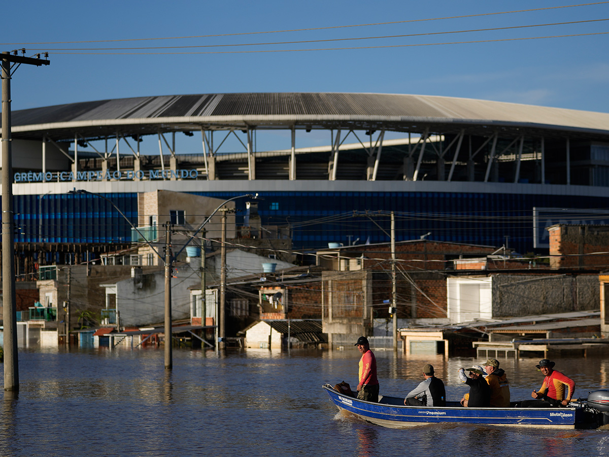 Brazil floods: Hundreds of Rio Grande do Sul towns under water photos16