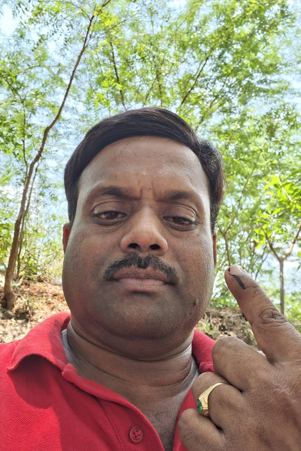Time Is Ticking Hurry Up And Go Cast Your Vote 4