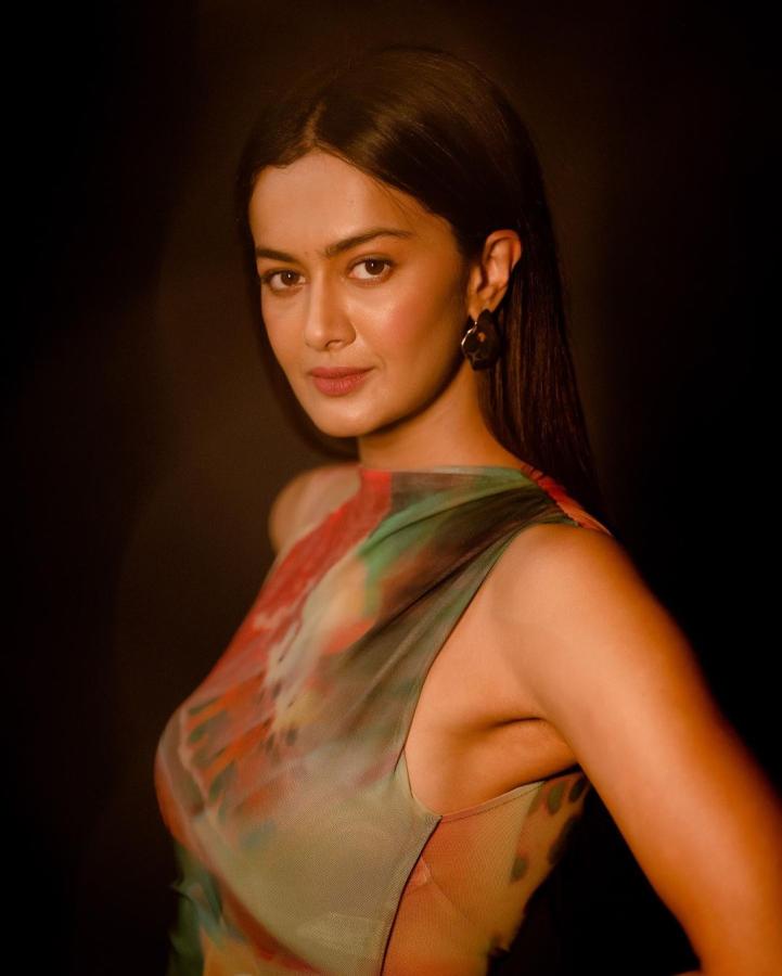 Actress Shubra Aiyappa Latest Photos Goes Viral15