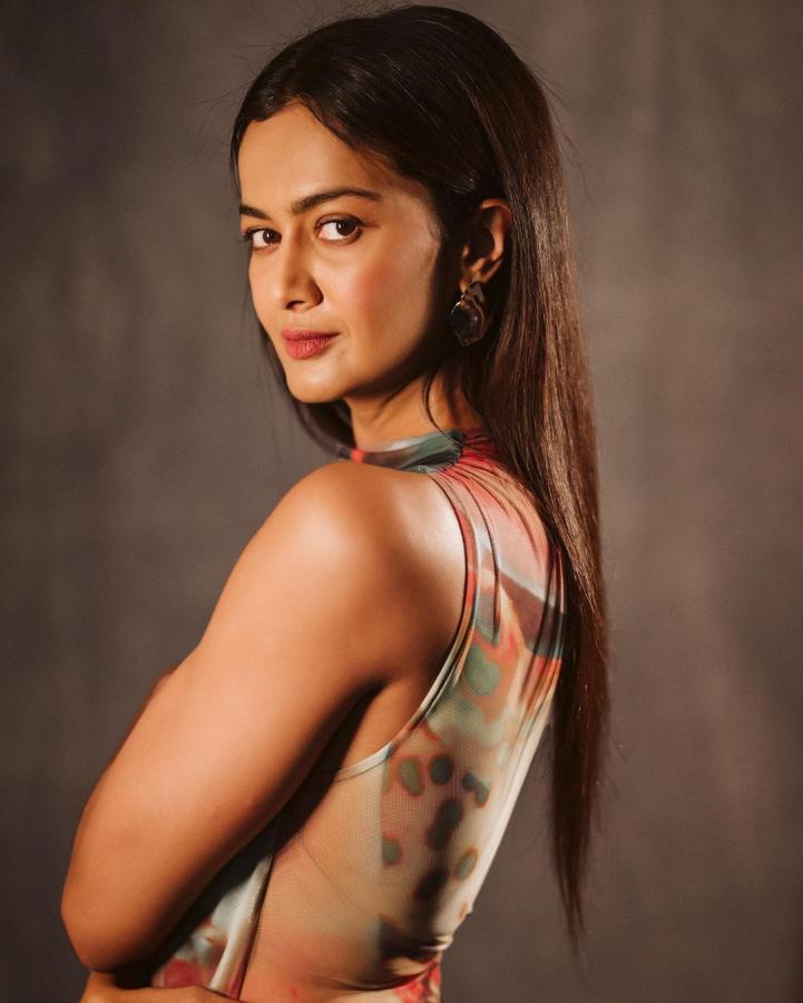 Actress Shubra Aiyappa Latest Photos Goes Viral16