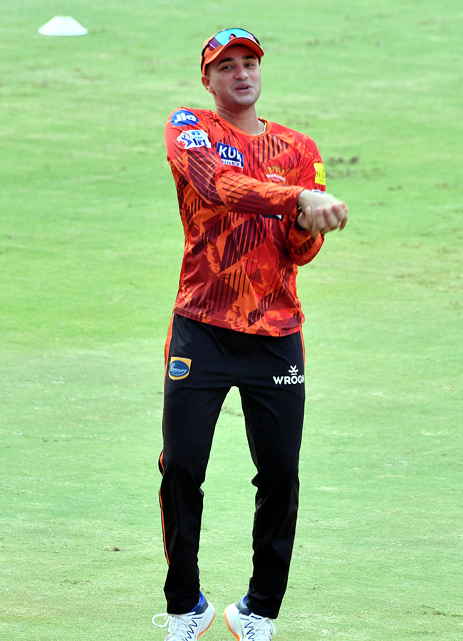 Special Photos: SRH And GT Players Net Practice At Uppal Stadium22