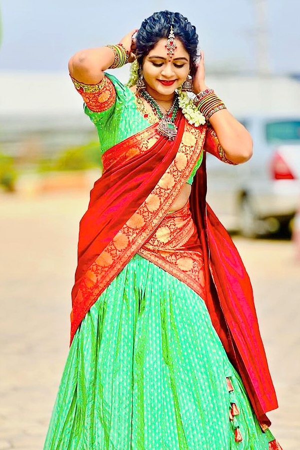 Telugu Actress Sireesha Announces Separation With Her Husband Naveen Photos7