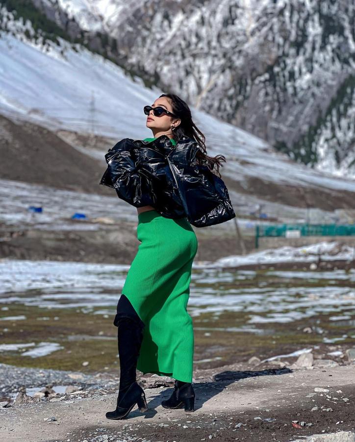Bigg Boss OTT 2 Contestant Manisha Rani Latest Outfit Photos Goes Viral11