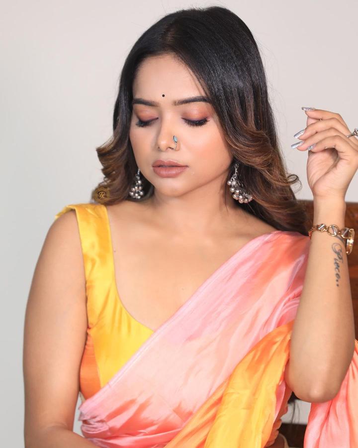 Bigg Boss OTT 2 Contestant Manisha Rani Latest Outfit Photos Goes Viral18