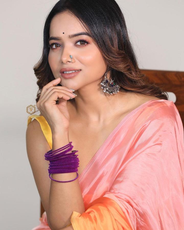 Bigg Boss OTT 2 Contestant Manisha Rani Latest Outfit Photos Goes Viral20