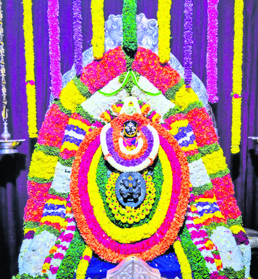 అమ్మవారికి విశేష పూజలు 2