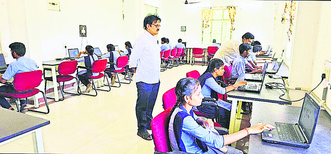 ఐటీఐతో భవిష్యత్తు2