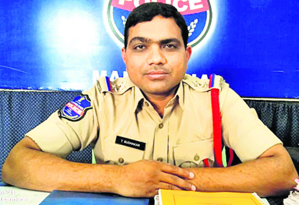రైలు పట్టాలపై రక్త చరిత్ర..!2