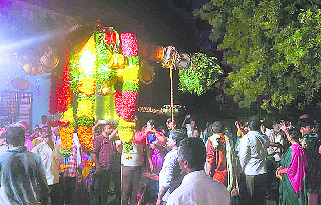 పేరంటాలమ్మ తిరునాళ్లు 1