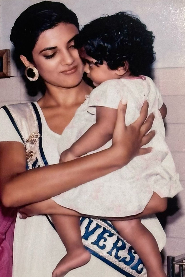 Photos Of Sushmita Sen 30 years As Miss Universe10