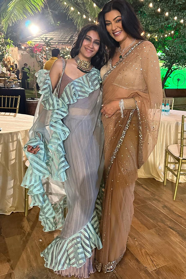 Photos Of Sushmita Sen 30 years As Miss Universe15