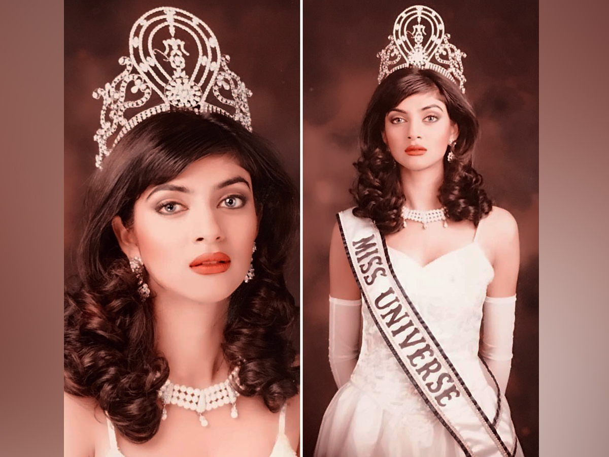 Photos Of Sushmita Sen 30 years As Miss Universe9