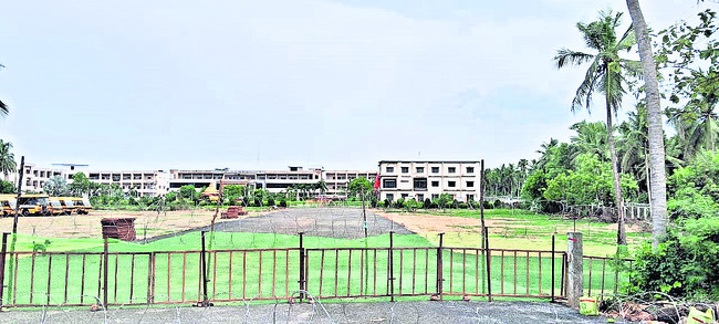 క్రౌన్టింగ్కు సన్నాహాలు1