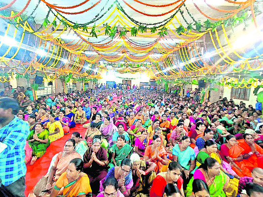 కనుల నిండుగ.. విరుల పండగ 1