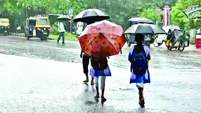నేడు అక్కడక్కడా వర్షాలు 2