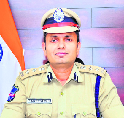 ● జిల్లాలో వరుస చోరీలు ● తాళాలు వేసిన ఇళ్లే టార్గెట్ ●3