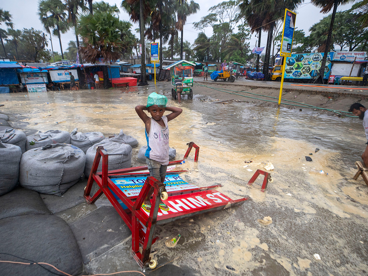 Cyclone Remal: 'రెమాల్‌' తుపాను బీభత్సం..భారీ వర్షాలు (ఫొటోలు ...