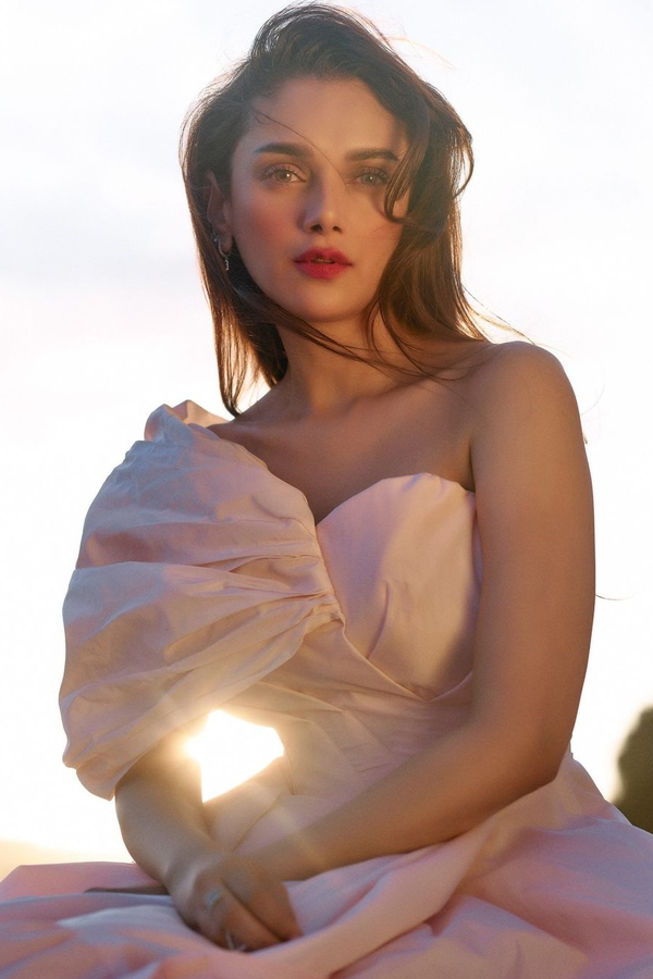 Cannes 2024: Aditi Rao Hydari pretty looks in a dreamy pink gown on third day2