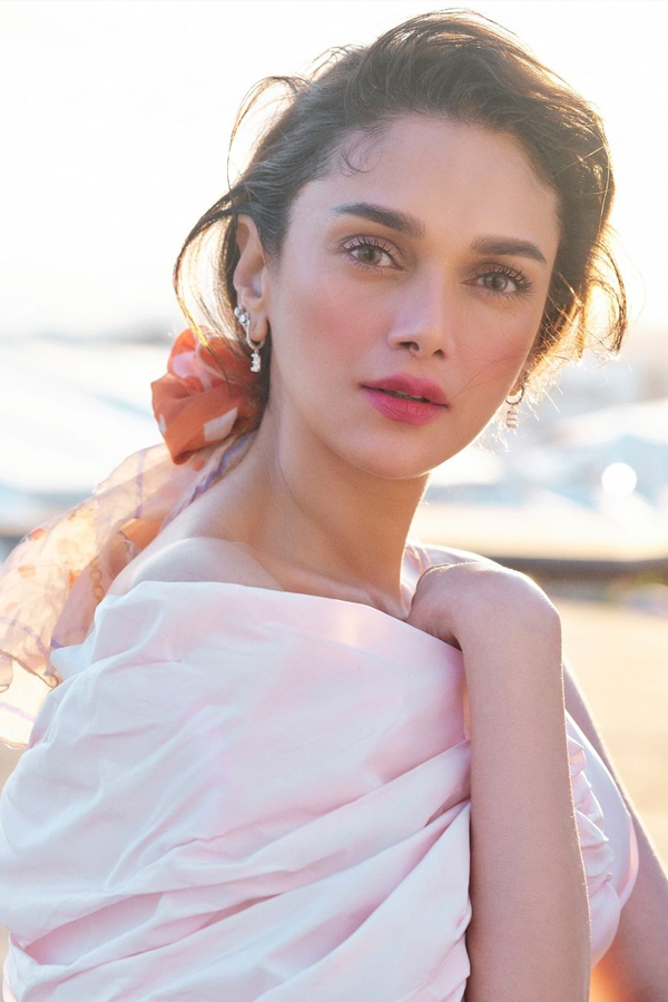 Cannes 2024: Aditi Rao Hydari pretty looks in a dreamy pink gown on third day8
