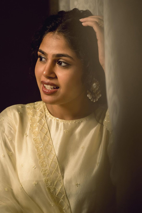Tollywood Actress Faria Abdullah Birthday Special Photo Gallery7